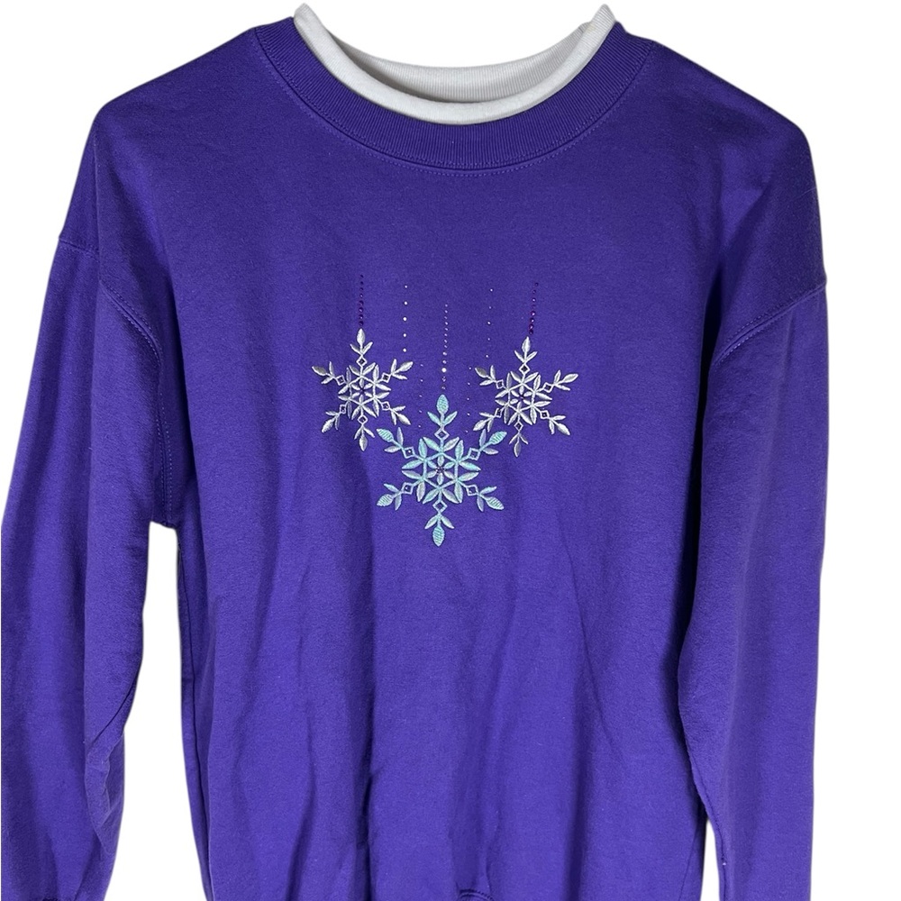 M & C Sportswear Vintage Winter Purple Snowflake Sweatshirt Size S